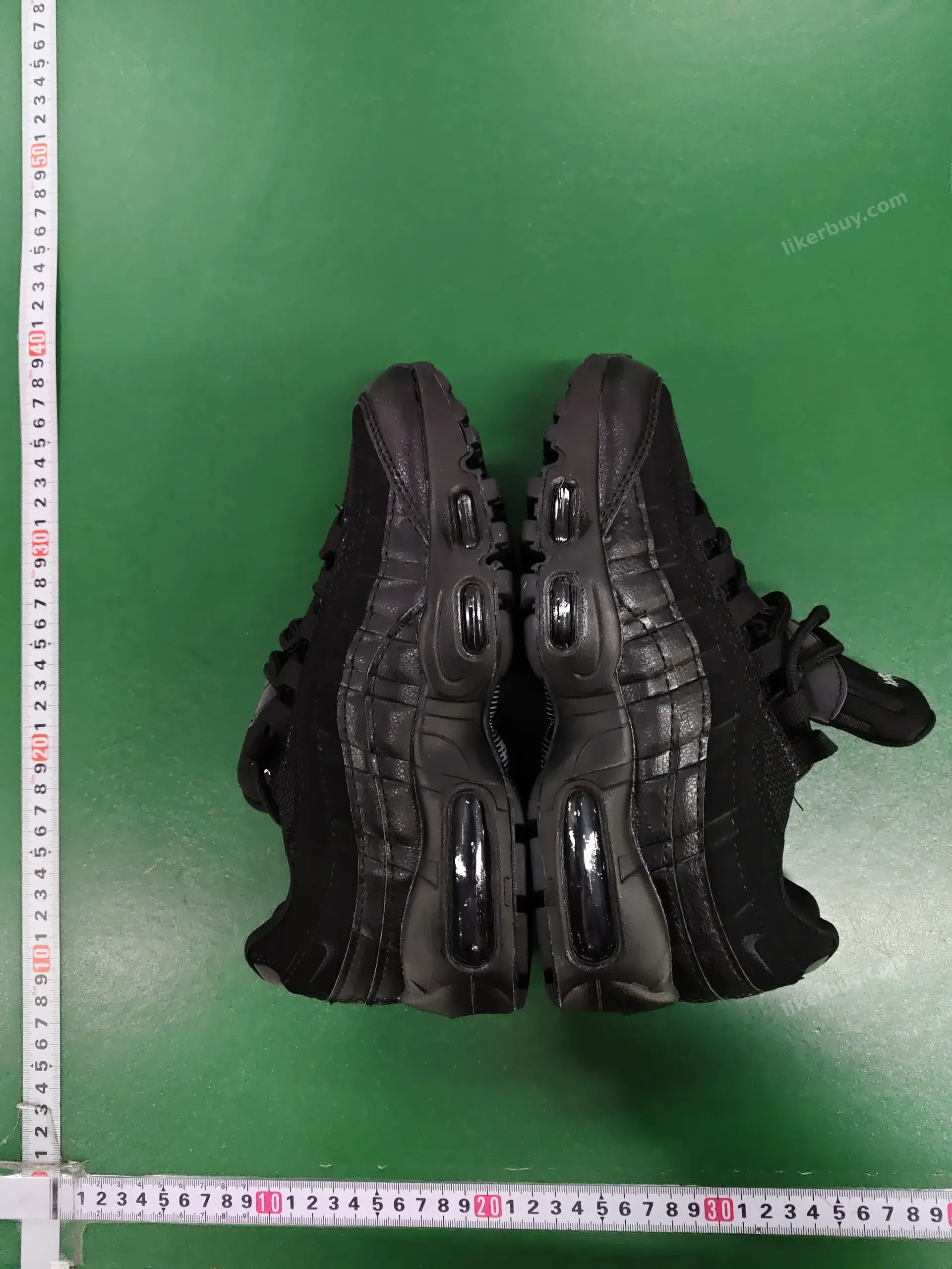 Nike air max95 shoes product reference 9