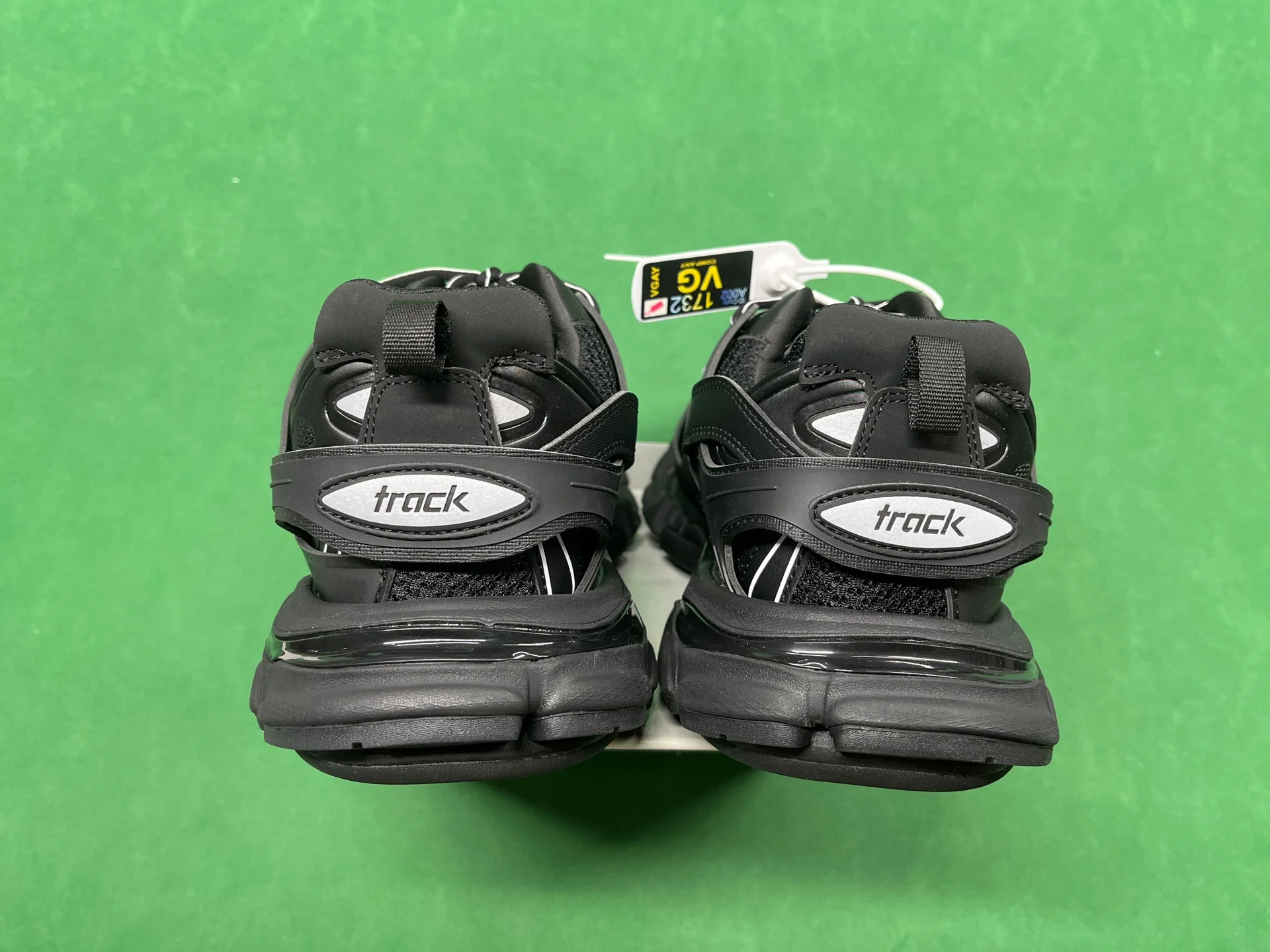 B Fashion Shoes (High Quality, Discount Price) (M-0043) QC photo