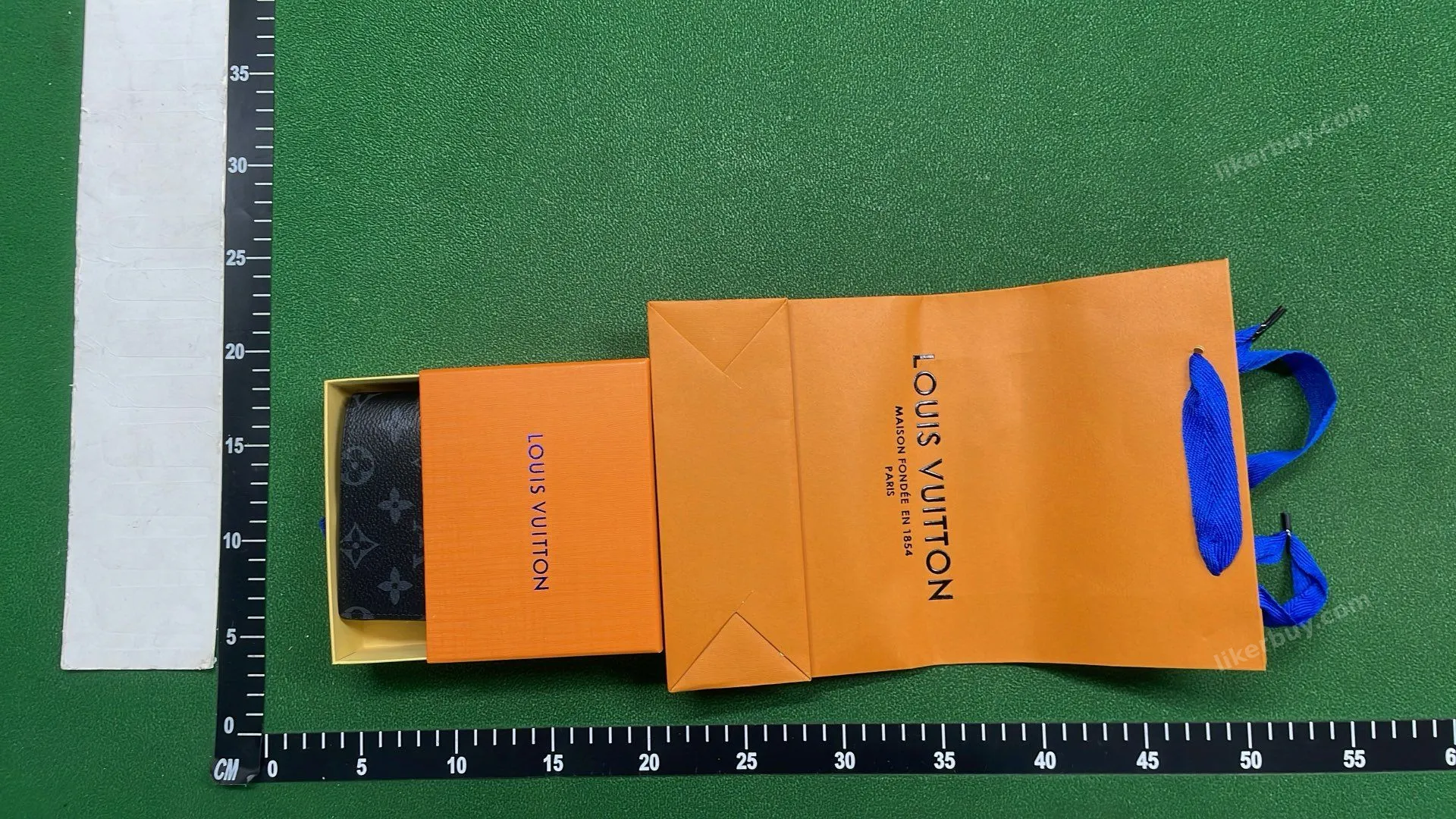 LV fashion wallet product reference 4