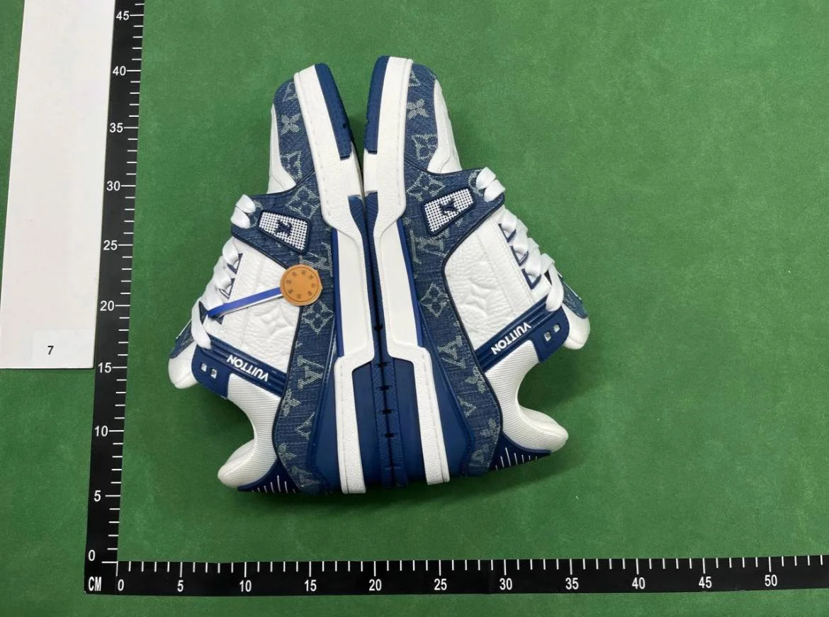Louis Vuitton Trainer Sneaker QC photo