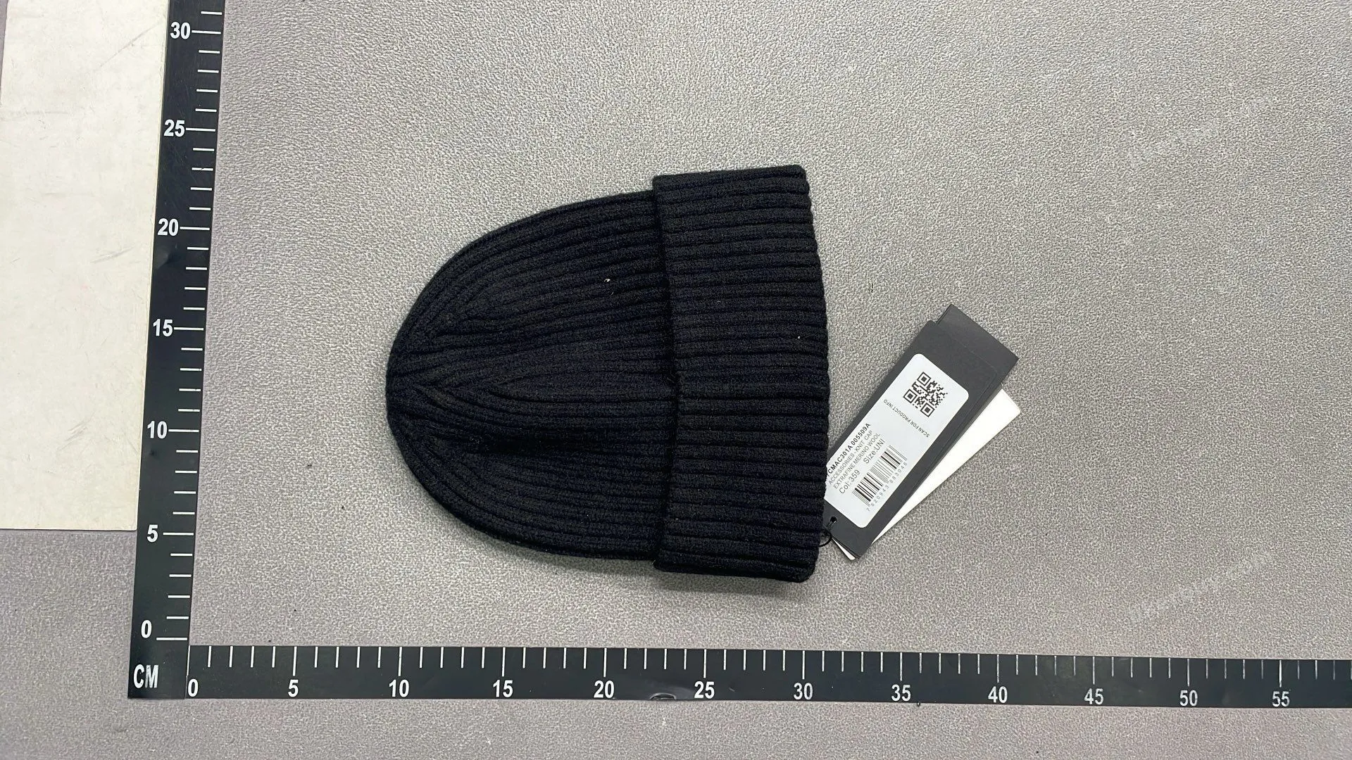 C.P. Company hat product reference 2