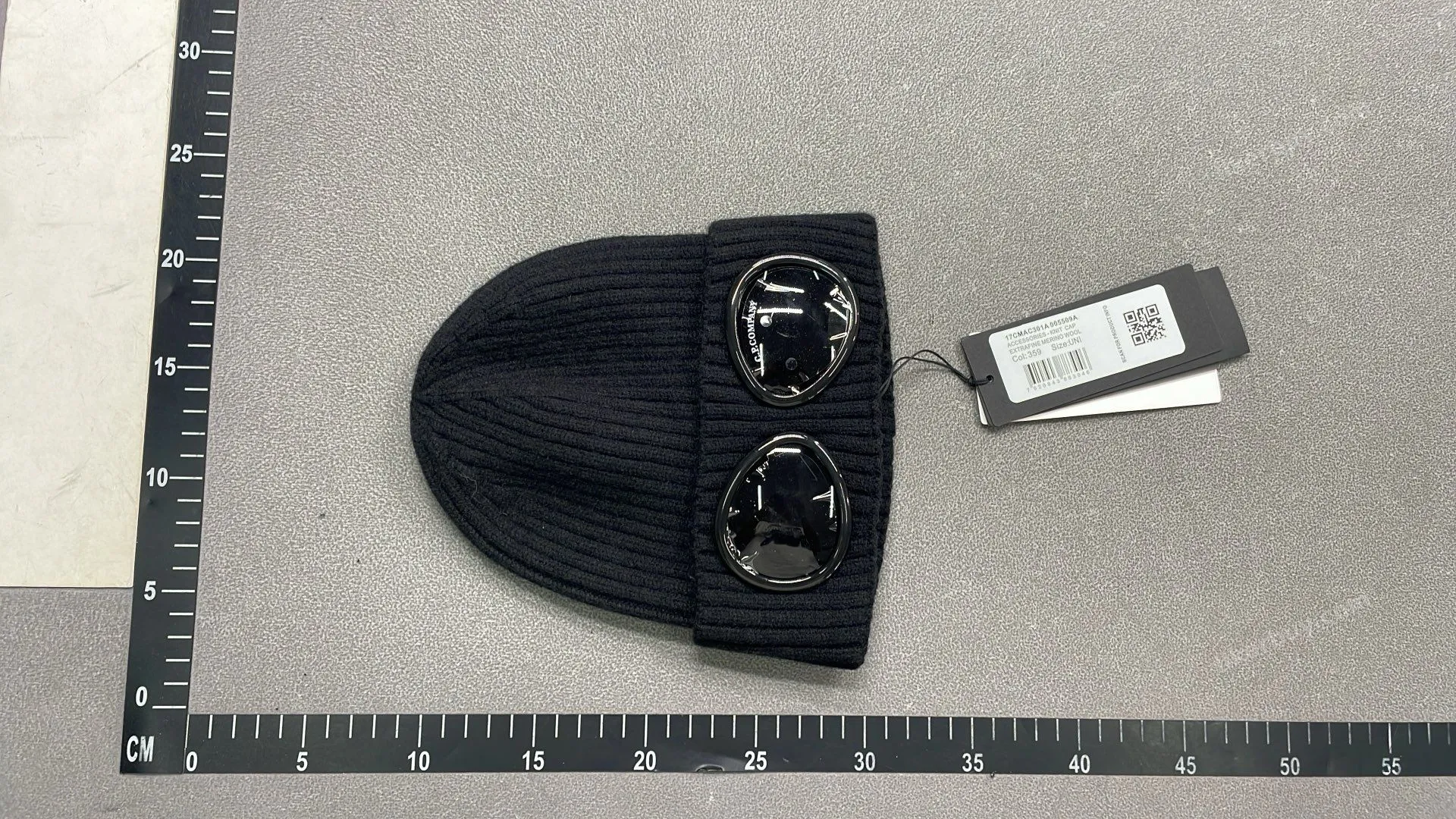C.P. Company hat product reference 3