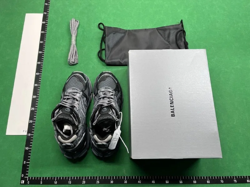 Balenciaga runner shoes QC photo