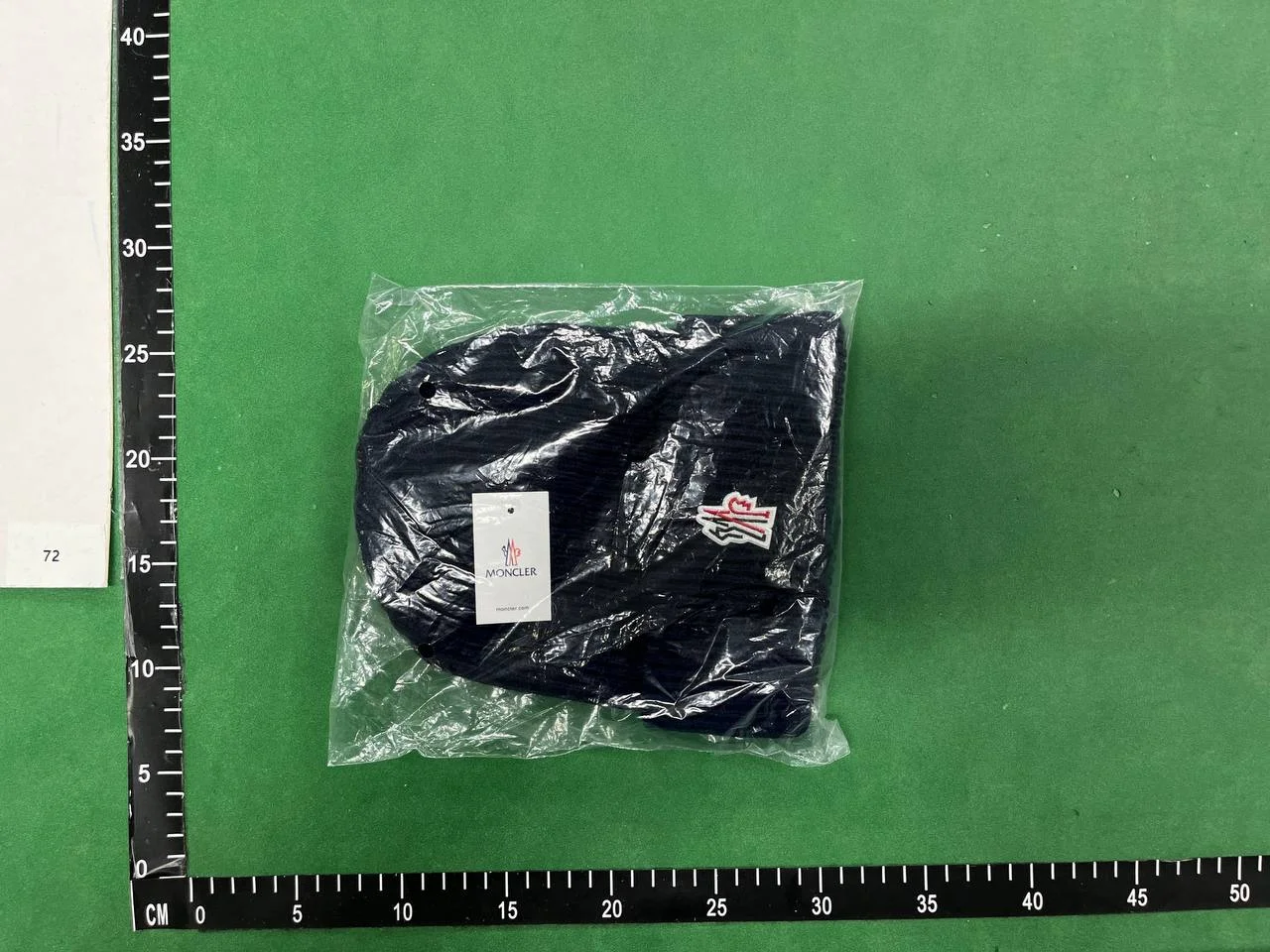 moncler beanie QC photo