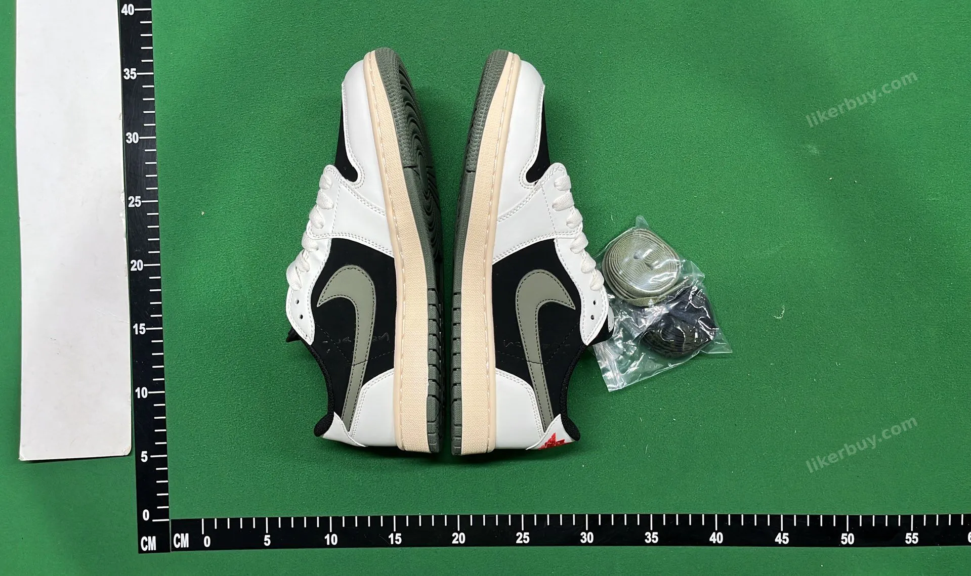 Travis Scott x Nike Air Jordan 1 product reference 9