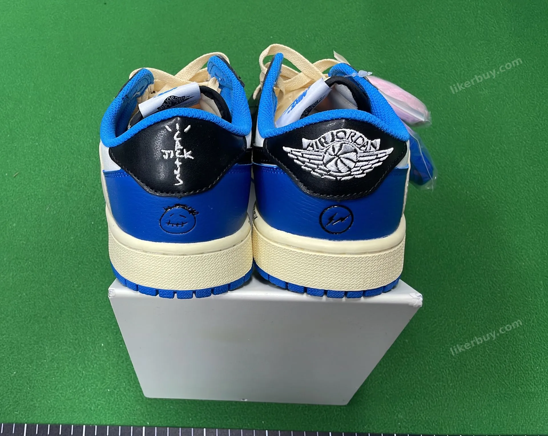 Travis Scott x Nike Air Jordan 1 product reference 4