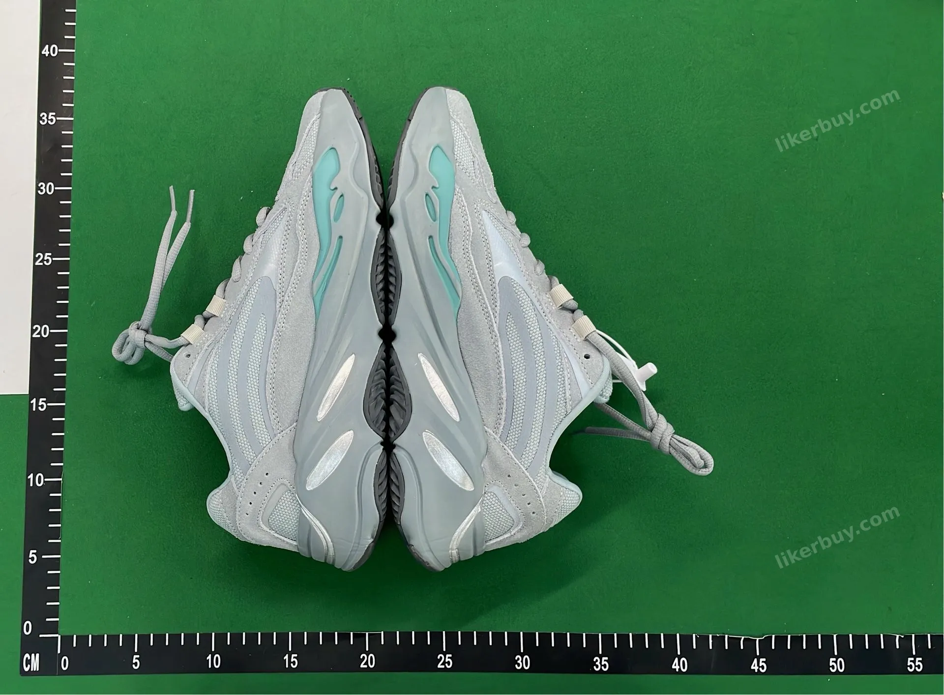 Adidas Yeezy boost 700 product reference 9