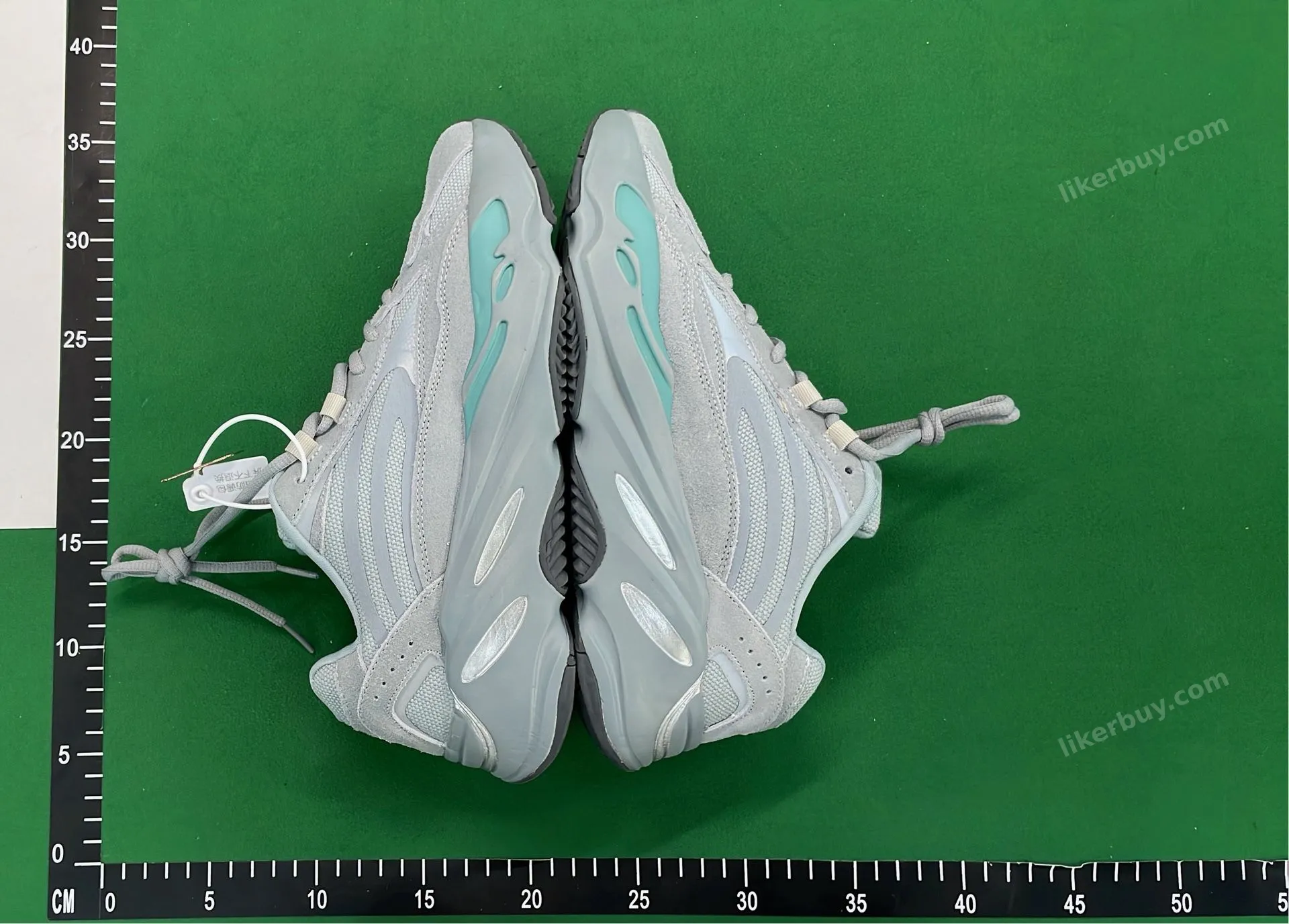 Adidas Yeezy boost 700 product reference 8