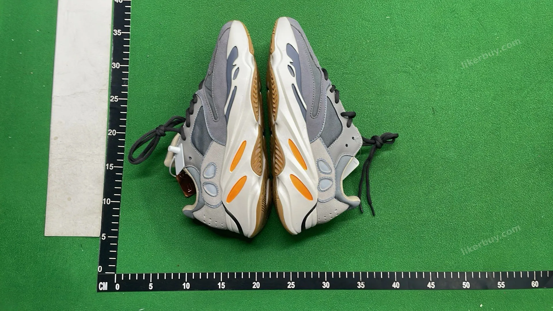 Adidas Yeezy boost 700 product reference 2