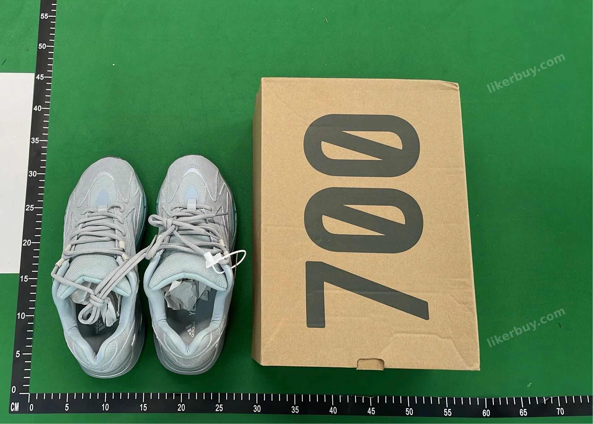 Adidas Yeezy boost 700 product reference 12