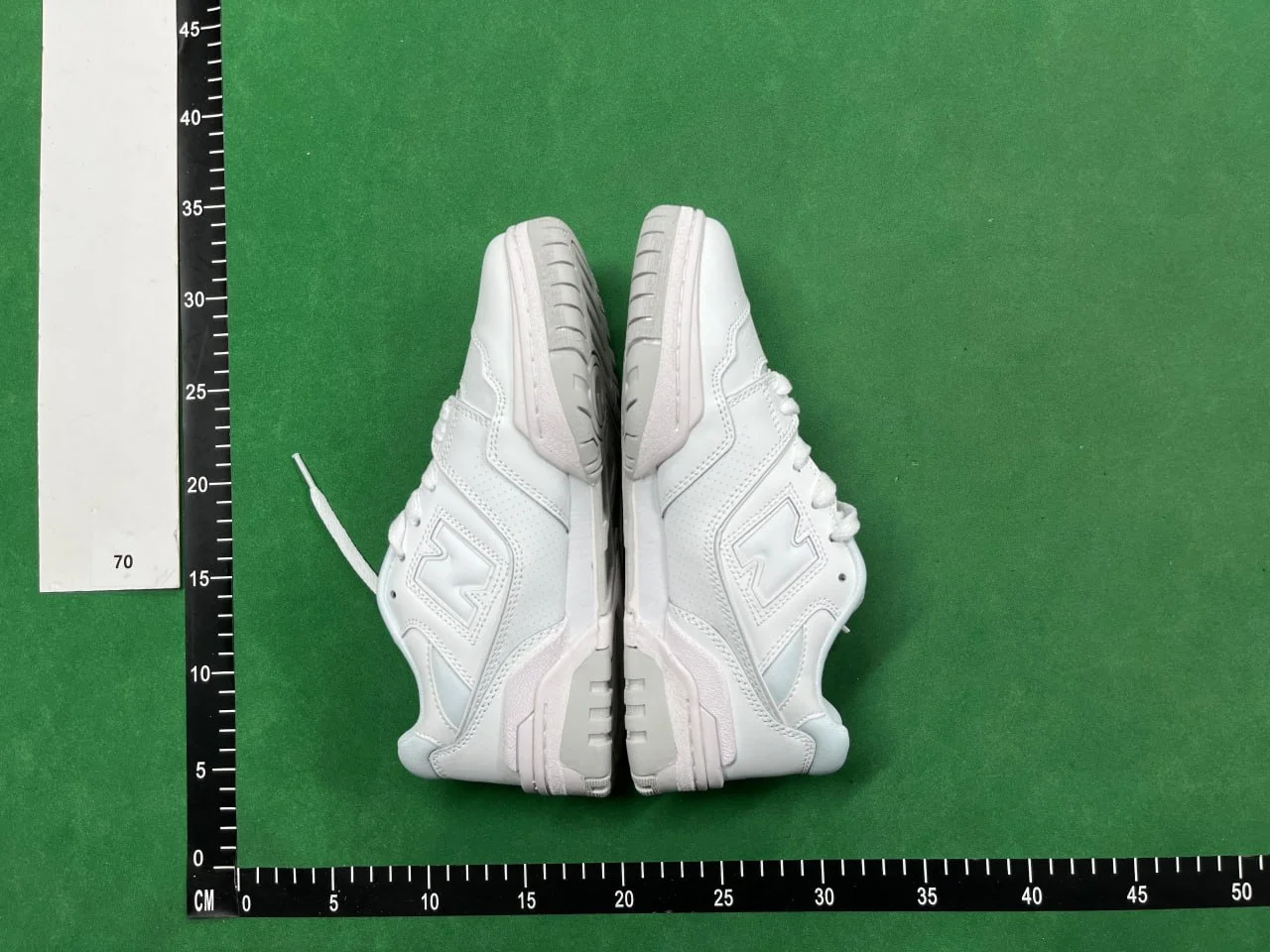 New Balances 550 shoes QC photo