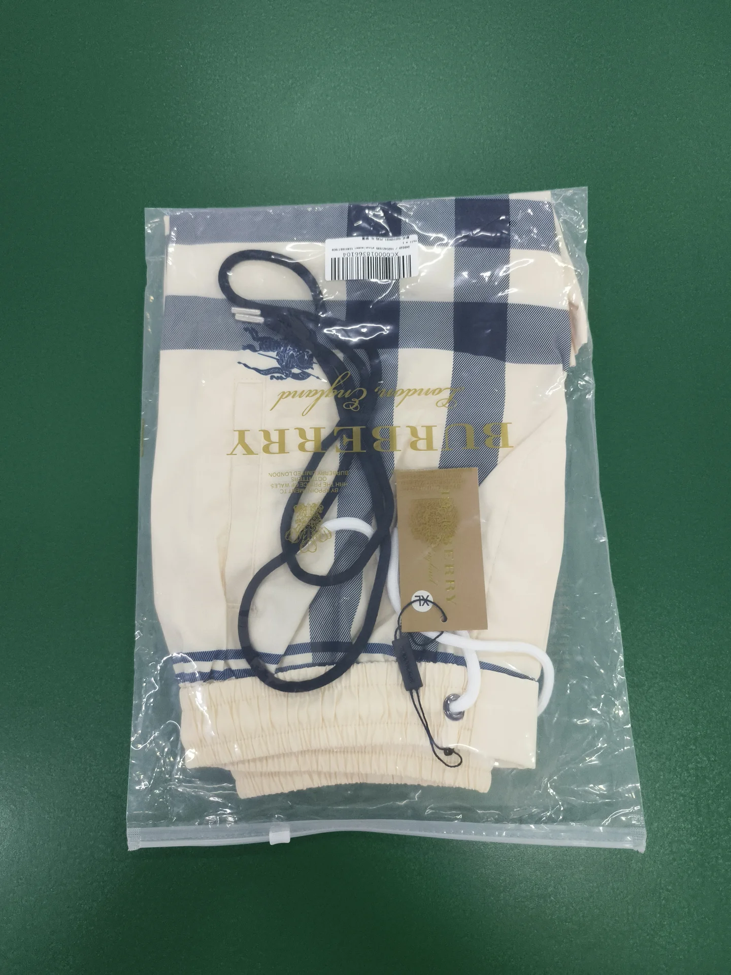 Burberry Shorts QC photo
