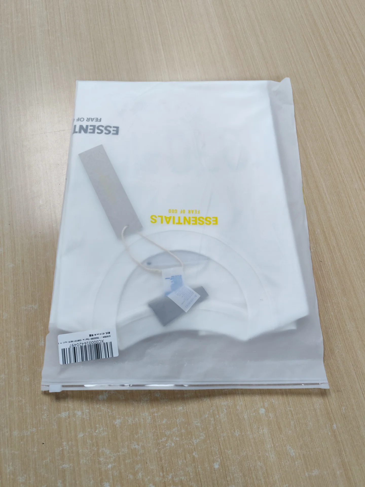 Fear Of God X ESSENTIALS T-shirt 43style QC photo