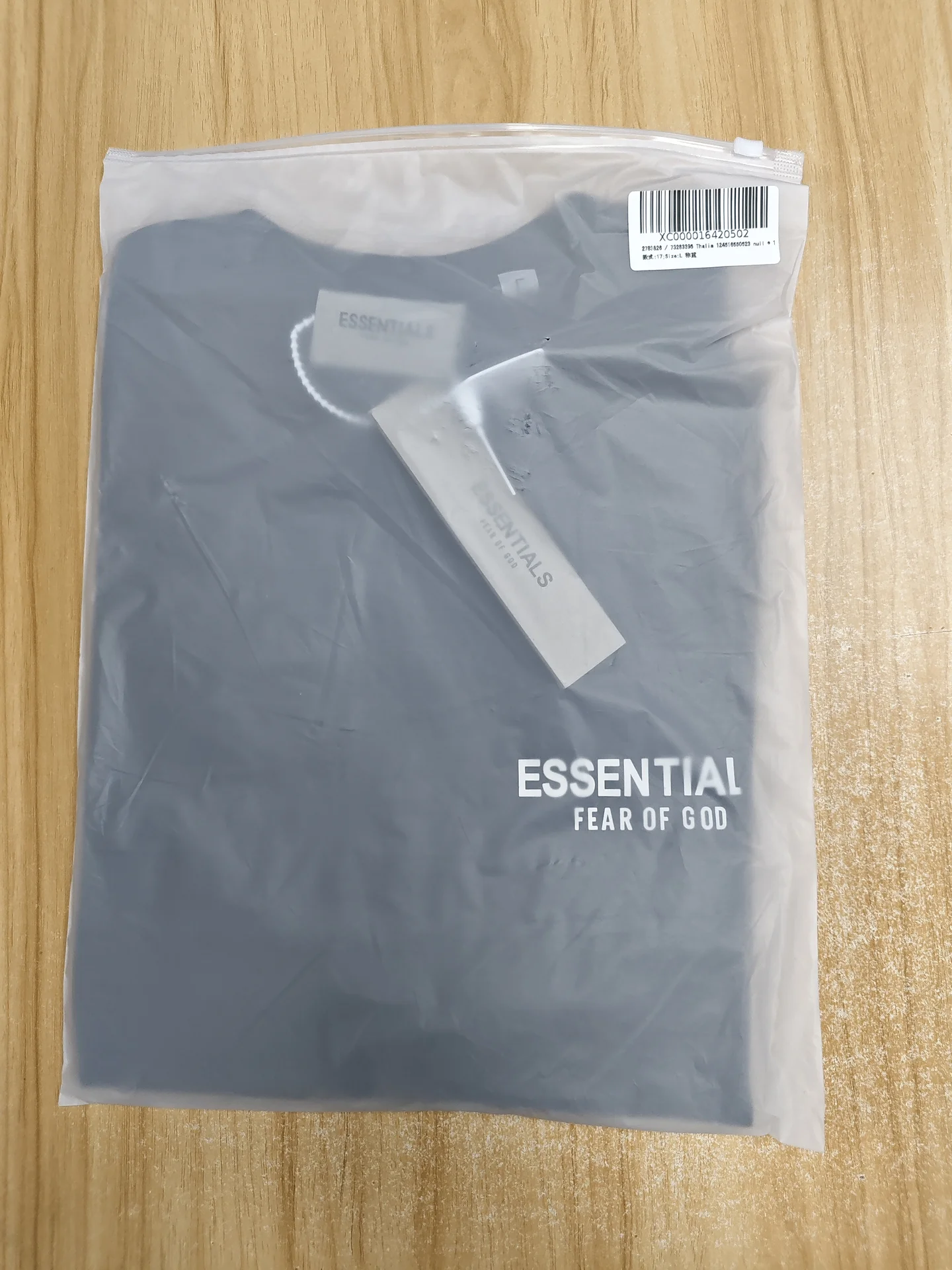 Fear Of God X ESSENTIALS T-shirt 43style QC photo