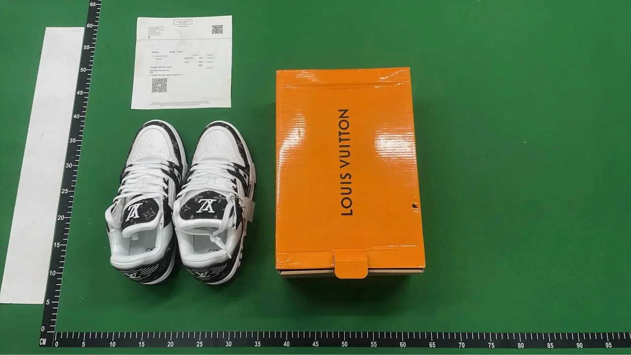 LV Louis Vuitton Trainer Shoes Sneakers QC photo