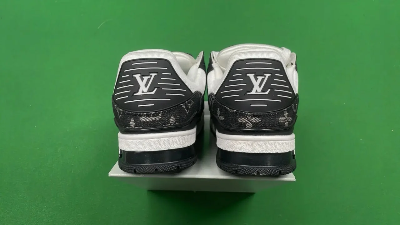 LV Louis Vuitton Trainer Shoes Sneakers QC photo