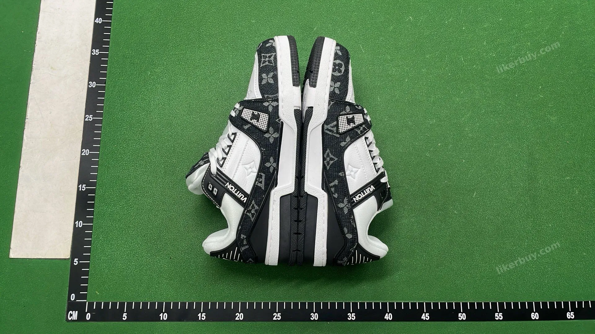 LV Louis Vuitton Trainer Shoes Sneakers product reference 3