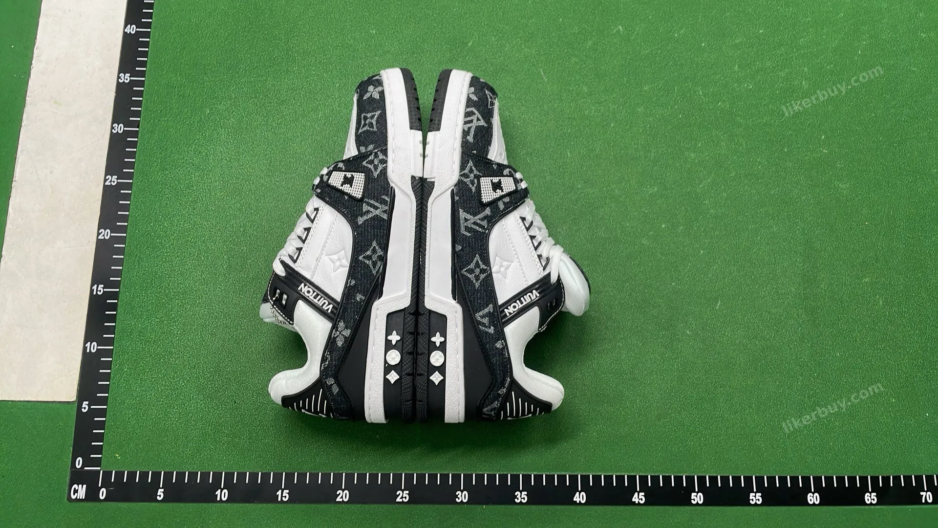 LV Louis Vuitton Trainer Shoes Sneakers product reference 2