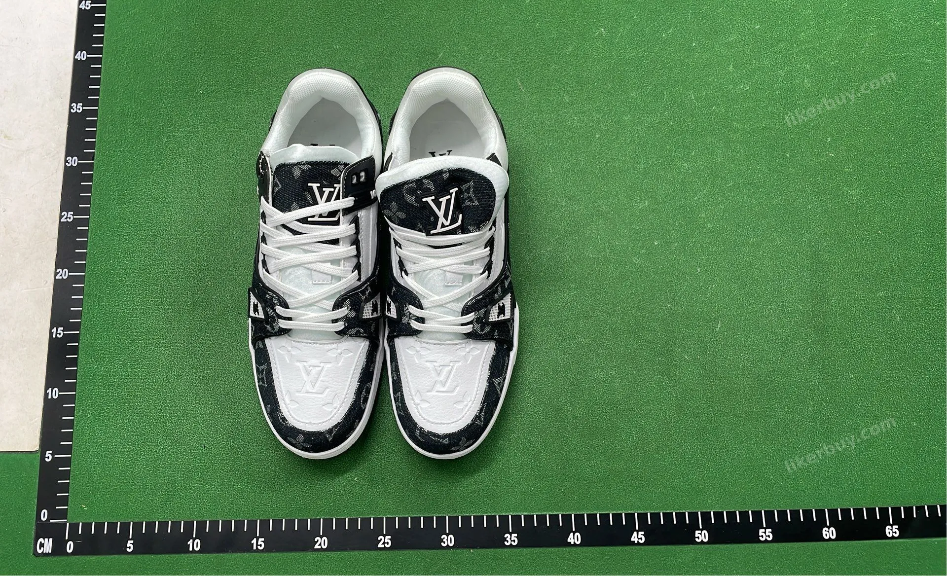 LV Louis Vuitton Trainer Shoes Sneakers product reference 1