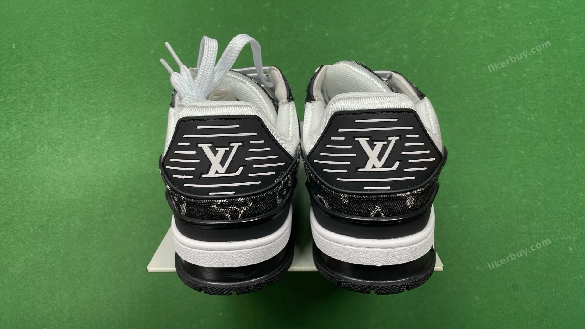 LV Louis Vuitton Trainer Shoes Sneakers product reference 10