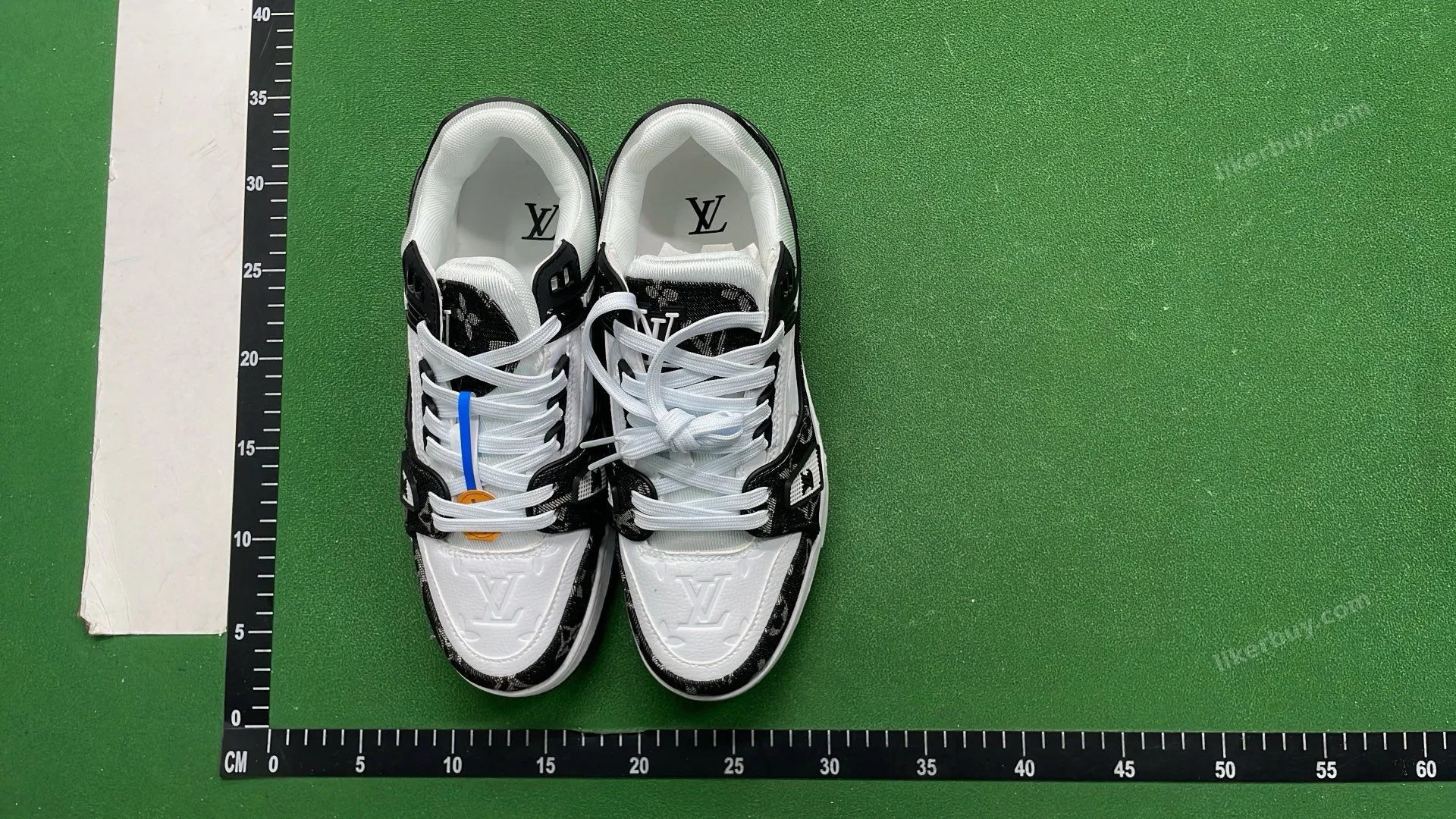 LV Louis Vuitton Trainer Shoes Sneakers product reference 7