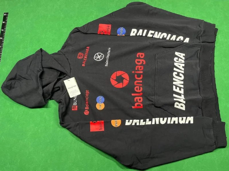Balenciaga hoodie (36 CP) QC photo