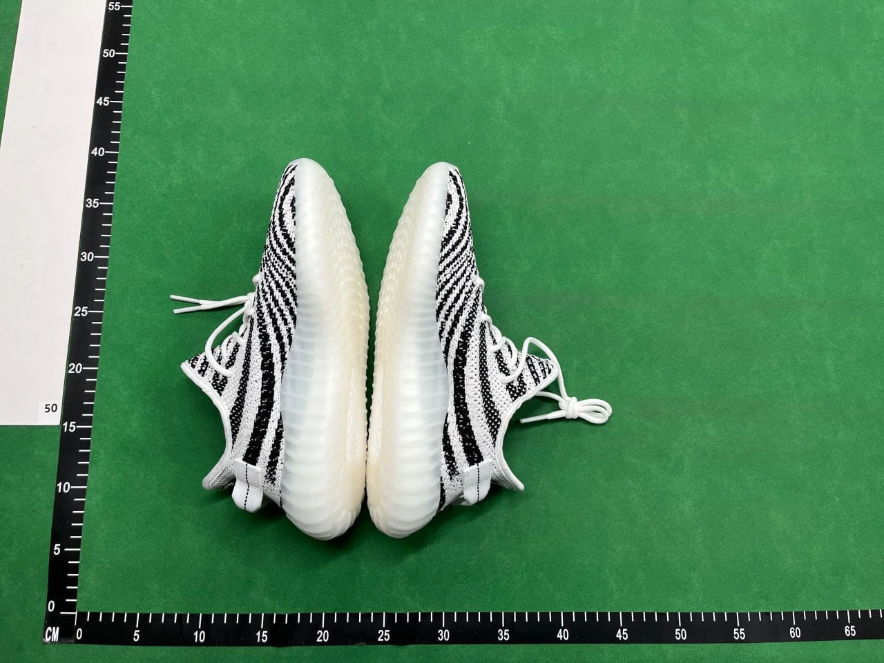 Adidas Yezzy 350 (23 CP) QC photo