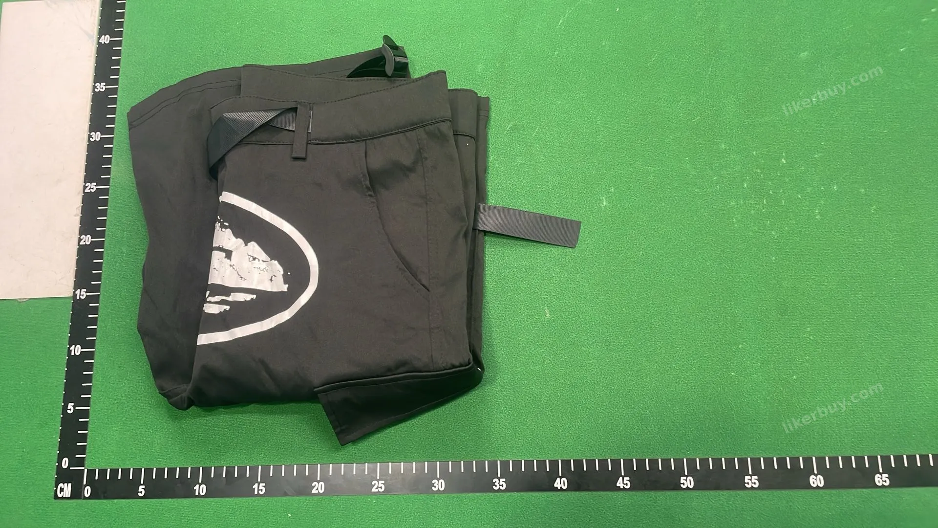 Corteiz shorts product reference 1