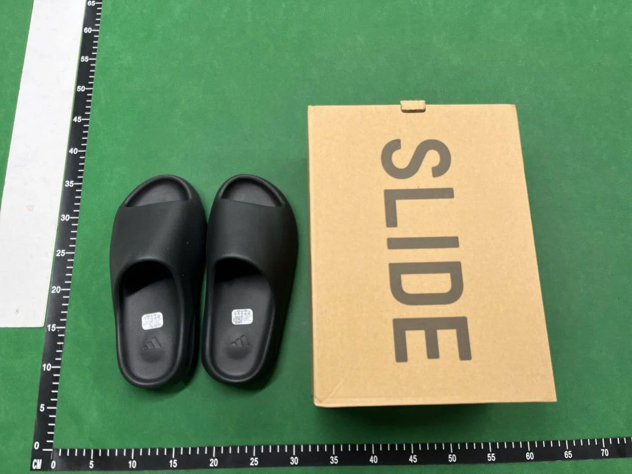 adidas Yeezy Slide QC photo