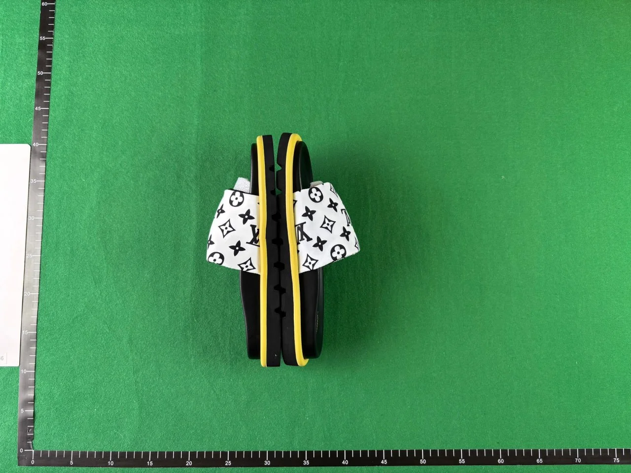 Louis Vuitton Slippers QC photo