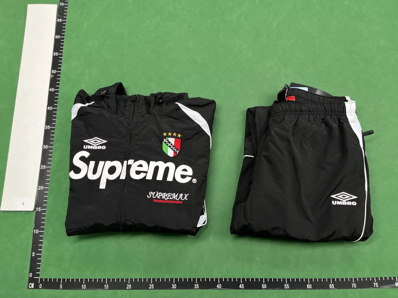 Moncler rain jackets/The north face Hard QC photo