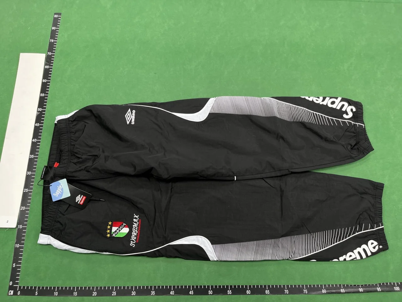 Moncler rain jackets/The north face Hard QC photo