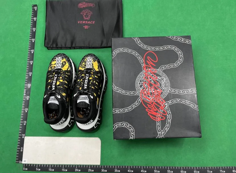 Versace shoes QC photo