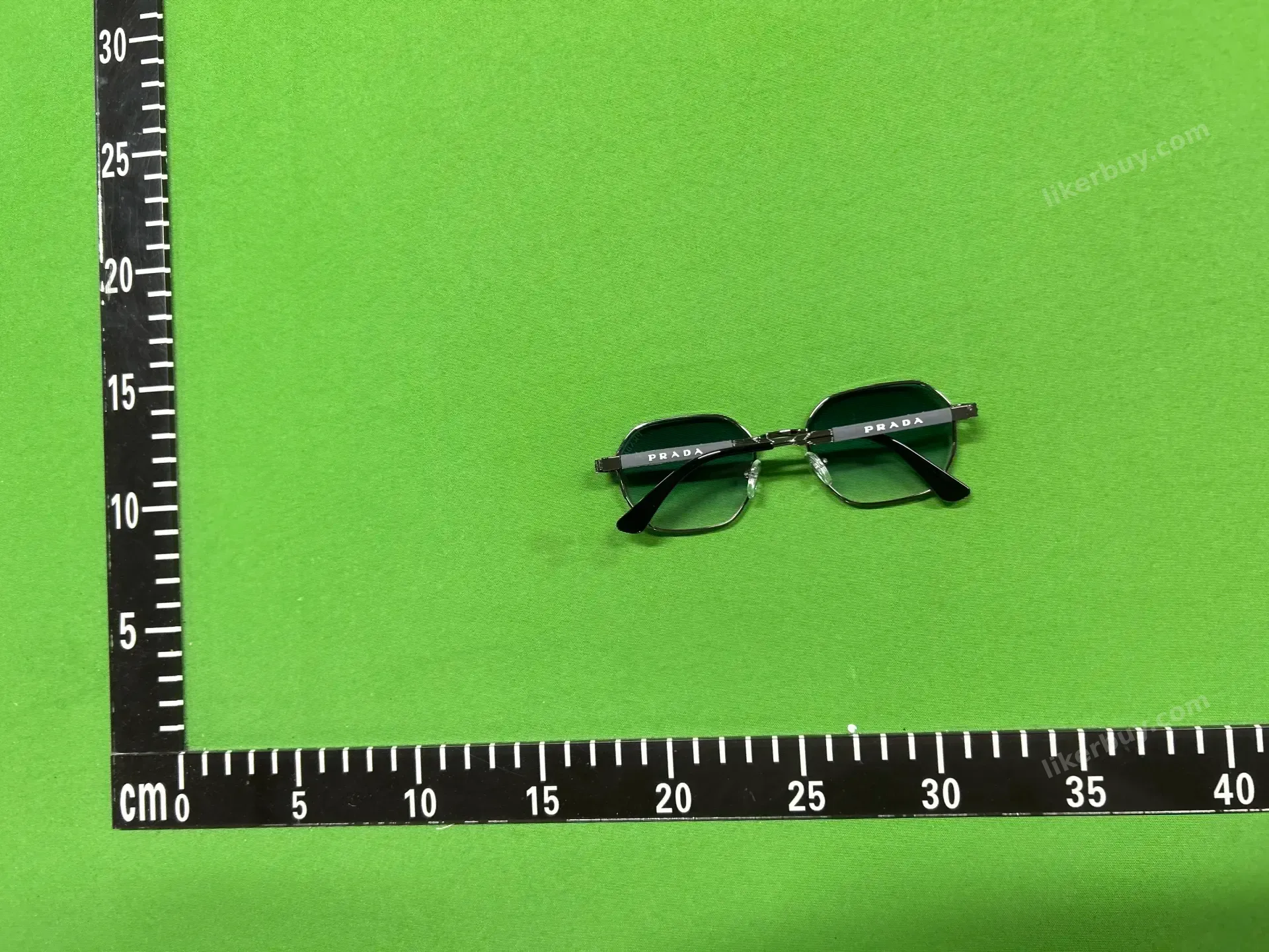 Louis Vuitton Gucci Burberry Prada sunglasses product reference 2