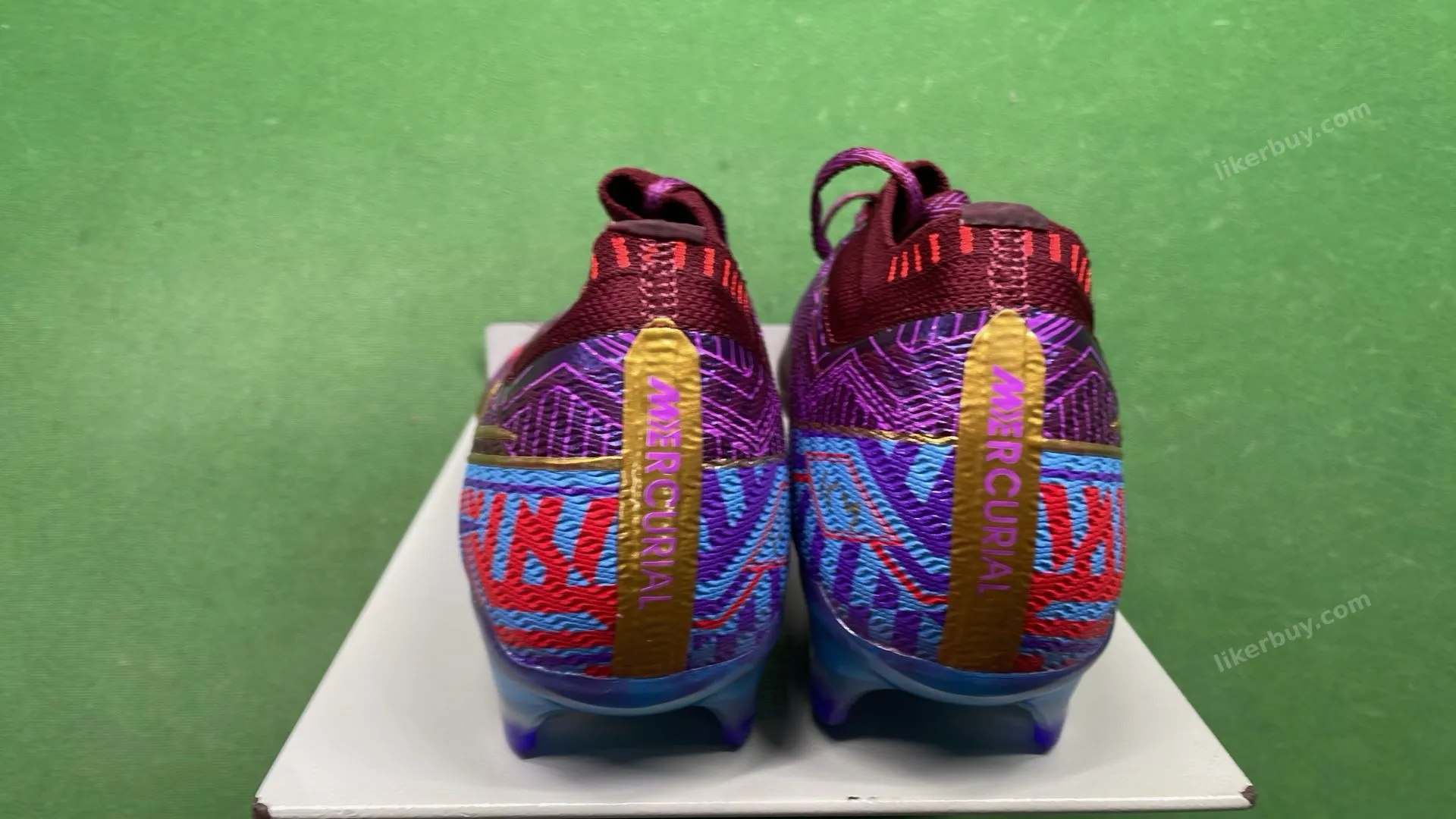 Nike football shoes product reference 4