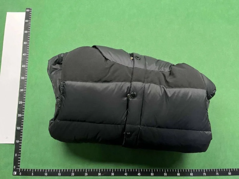 Burberry Down jacket QC photo