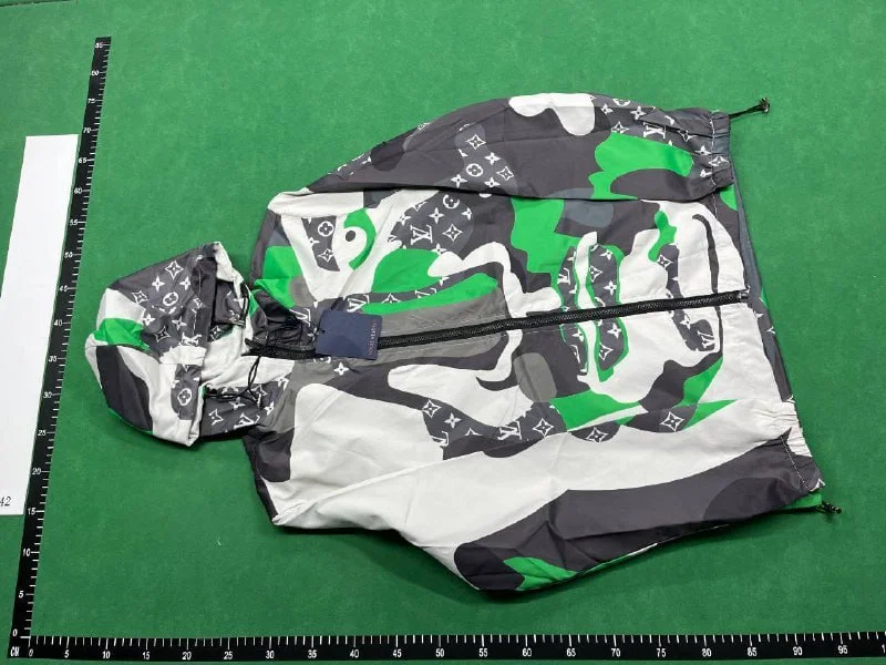 Louis Vuitton Windbreaker QC photo