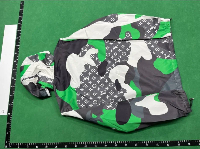 Louis Vuitton Windbreaker QC photo