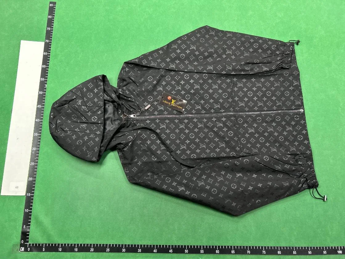 LOUIS VUITTON WINDBREAKER QC photo