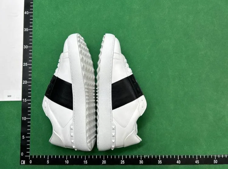 Valentino Shoes (31 CP) QC photo