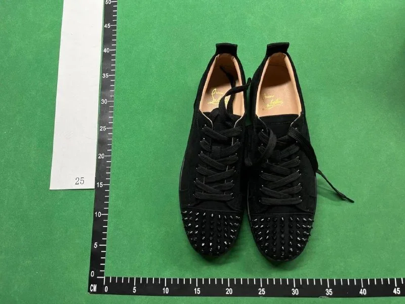 Louboutin QC photo
