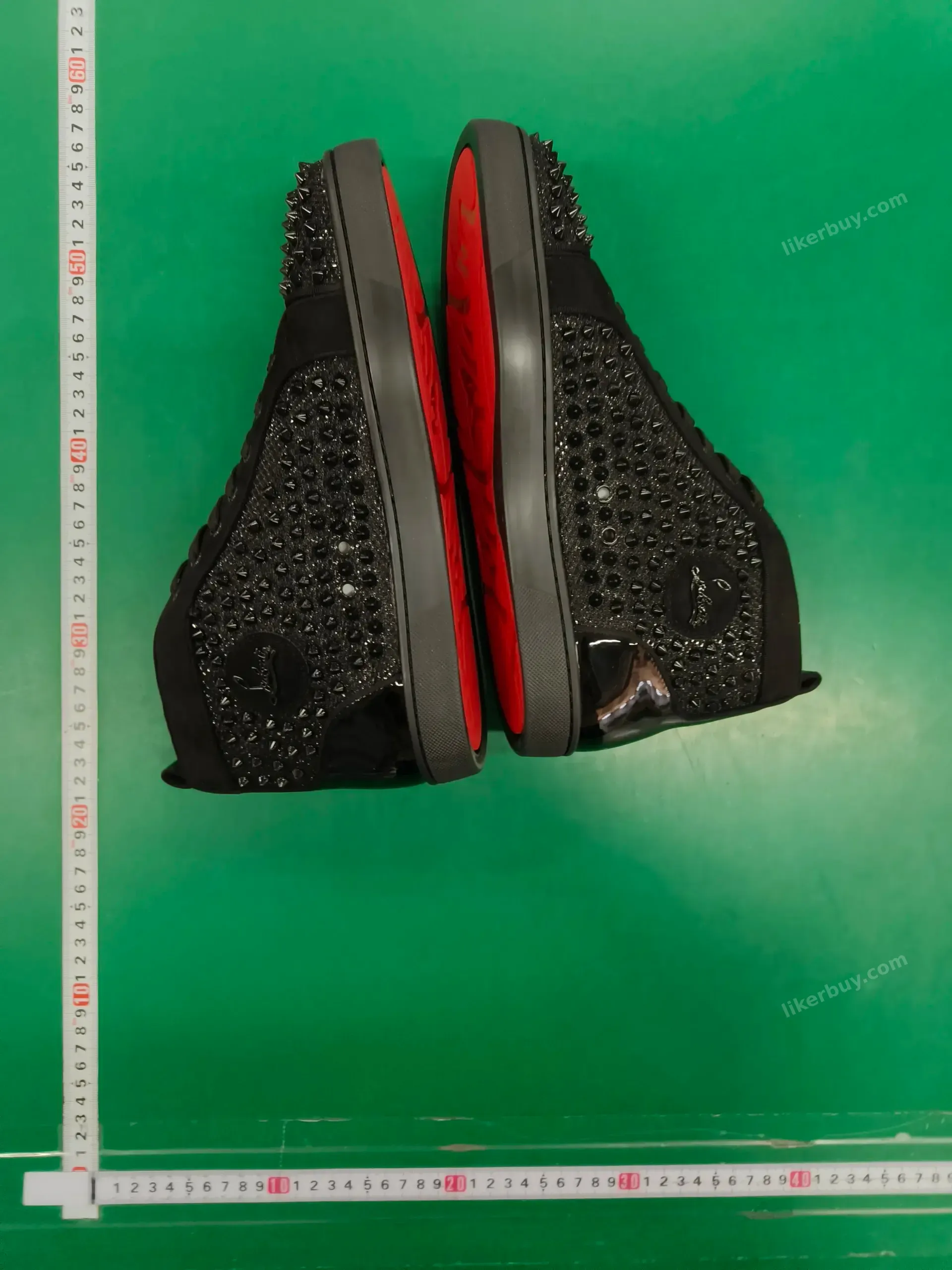 Louboutin product reference 3