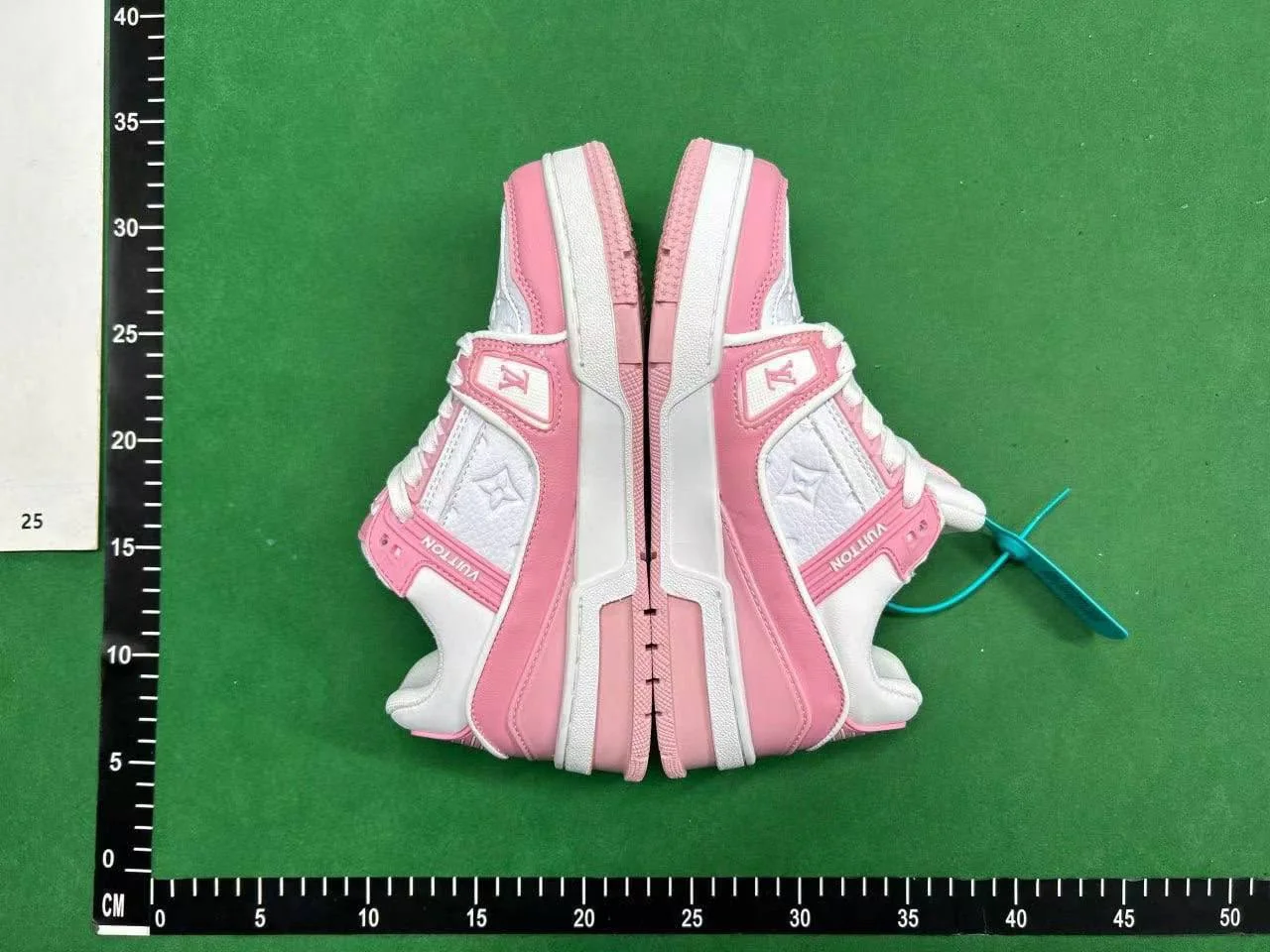 Louis Vuitton trainer QC photo