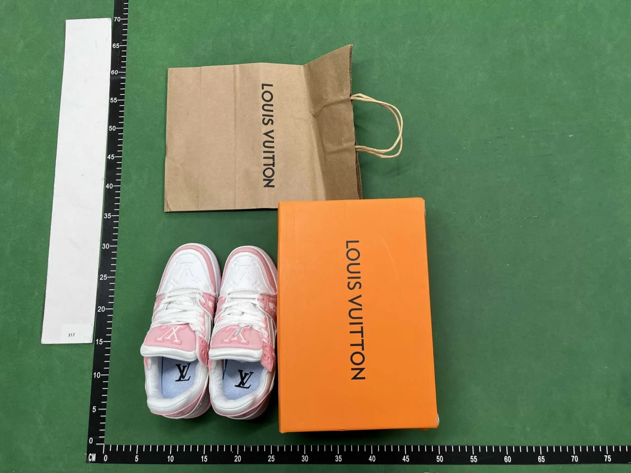 Louis Vuitton trainer QC photo