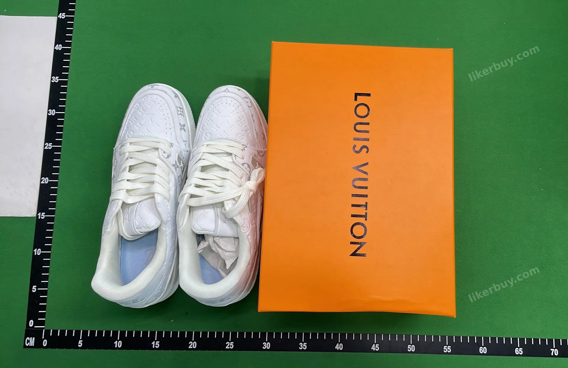 Louis Vuitton trainer product reference 6