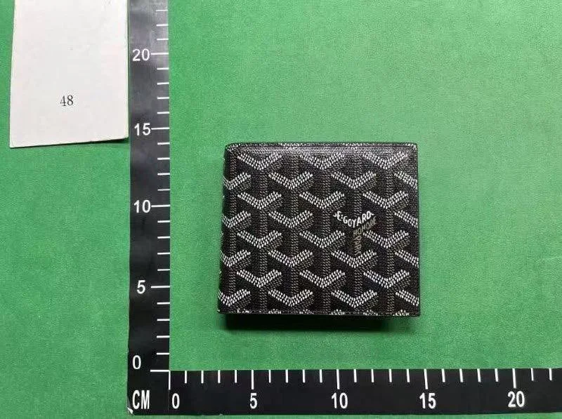 Goyard card holder QC photo