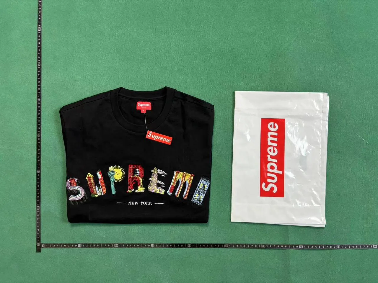 Supreme T-shirts QC photo