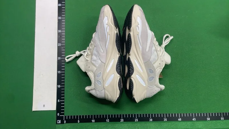 YEEZY 700 QC photo