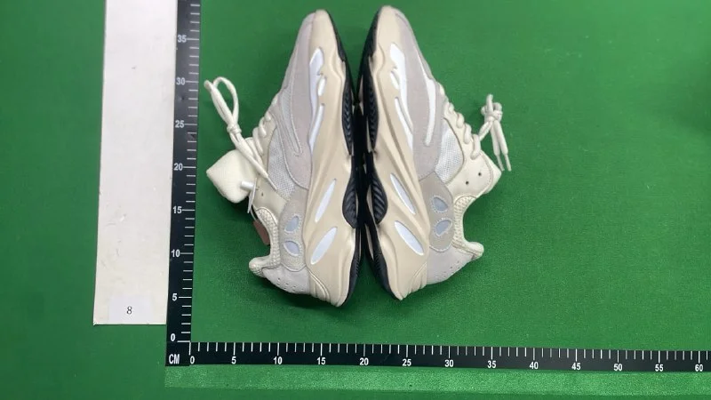 YEEZY 700 QC photo