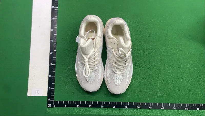 YEEZY 700 QC photo